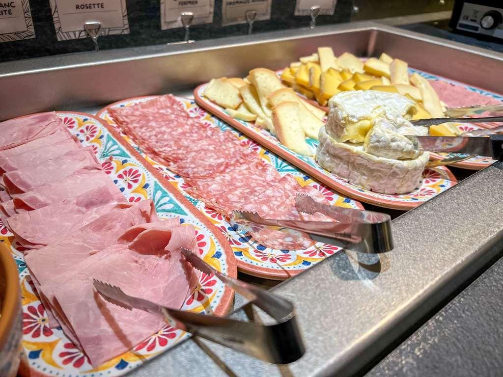 Ibis Styles Nimes Gare Centre Hotel Restaurant photo