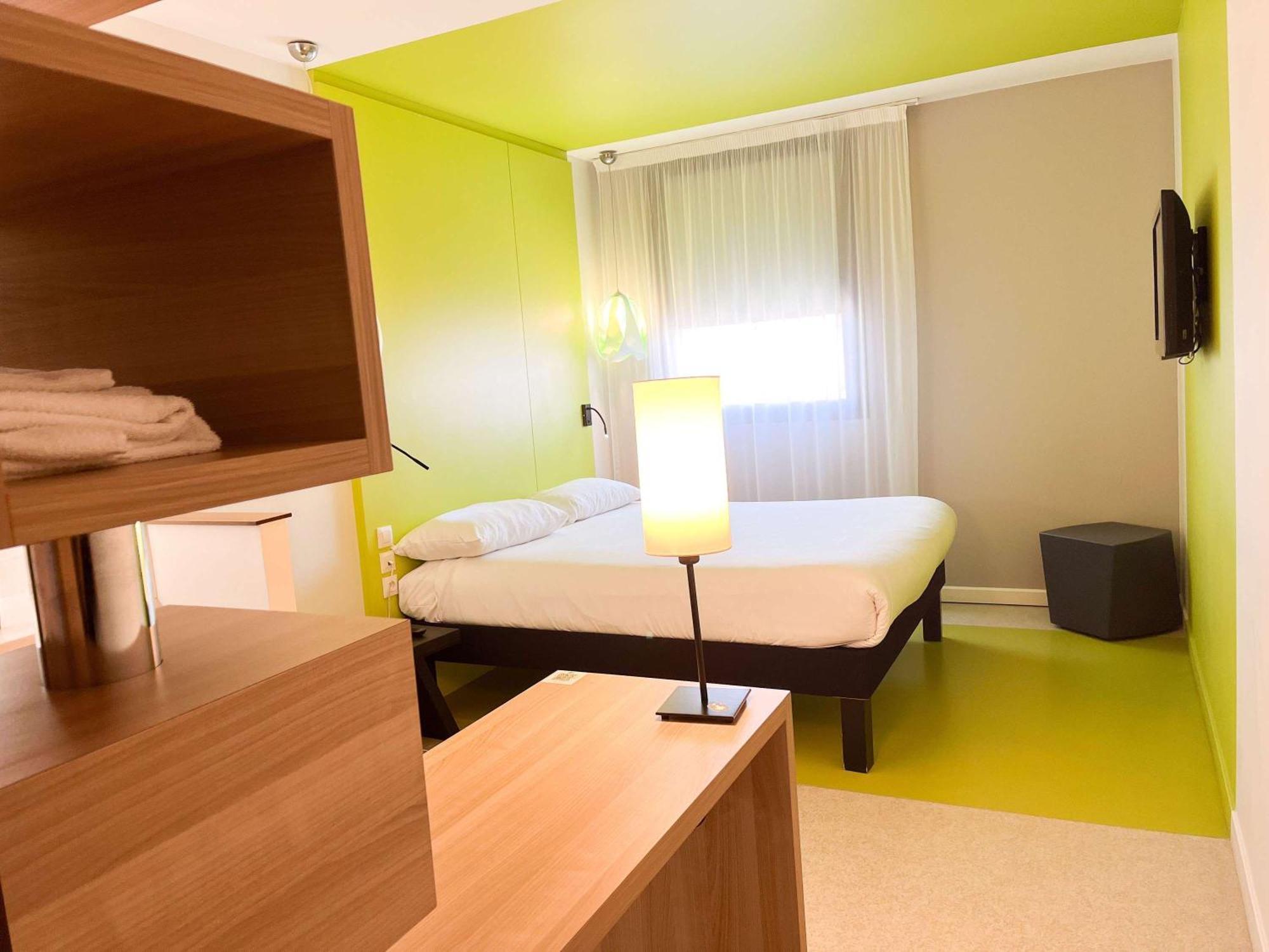 Ibis Styles Nimes Gare Centre Hotel Exterior photo
