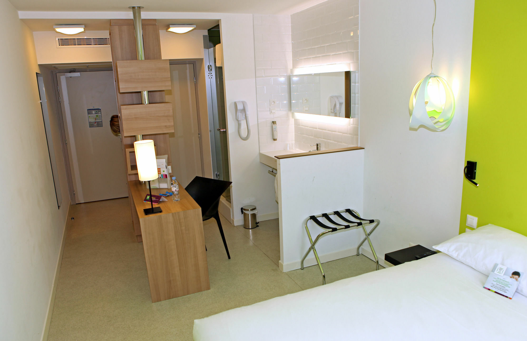 Ibis Styles Nimes Gare Centre Hotel Exterior photo